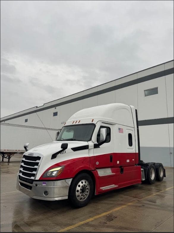2022 Freightliner Cascadia image 1