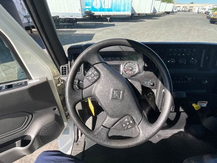 2022 International MV607 Box Truck - 220HP, 6 Speed Automatic, Roll up Door image 18