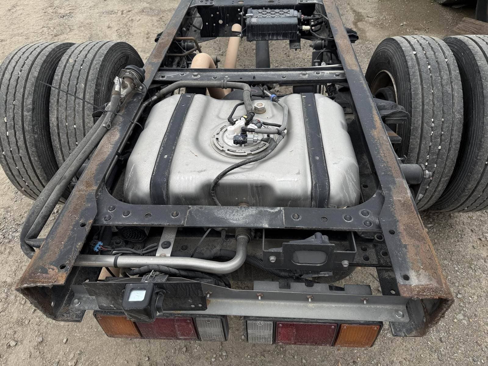 2021 Isuzu NPR/NPR-HD image 8