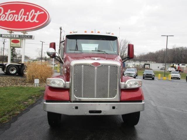 2020 Peterbilt 567 image 7