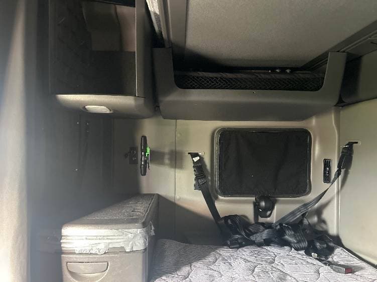2023 International LT62F image 13