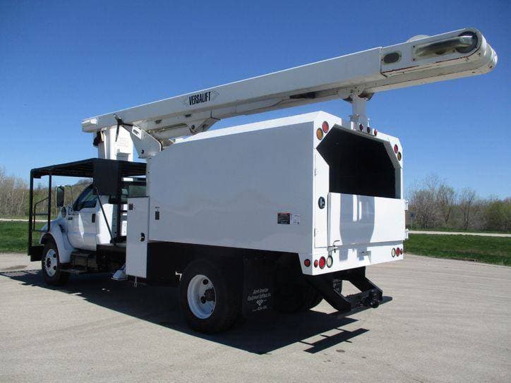2008 Ford F-750 CHIPPER DUMP BUCKET BOOM TRUCK image 3