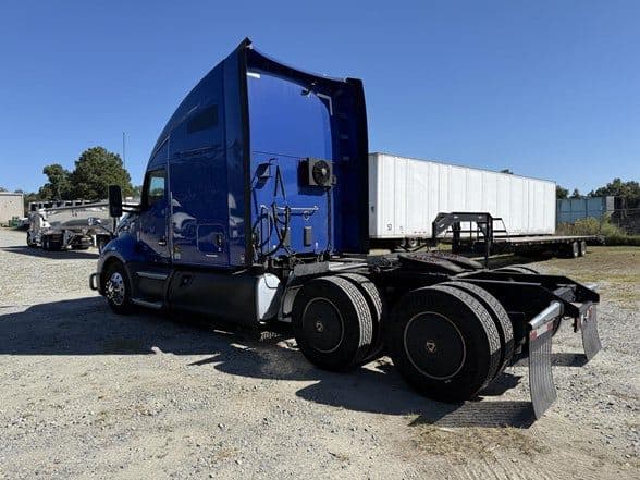 2020 Kenworth T680 image 3