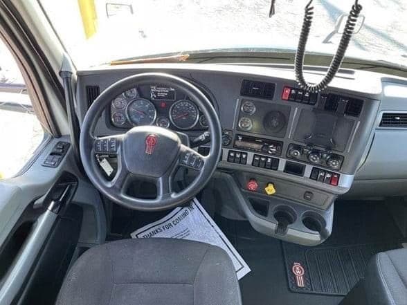 2020 Kenworth T680 image 4