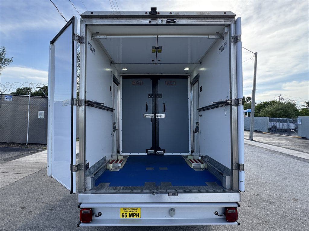 2023 Ford Transit T-350 image 24