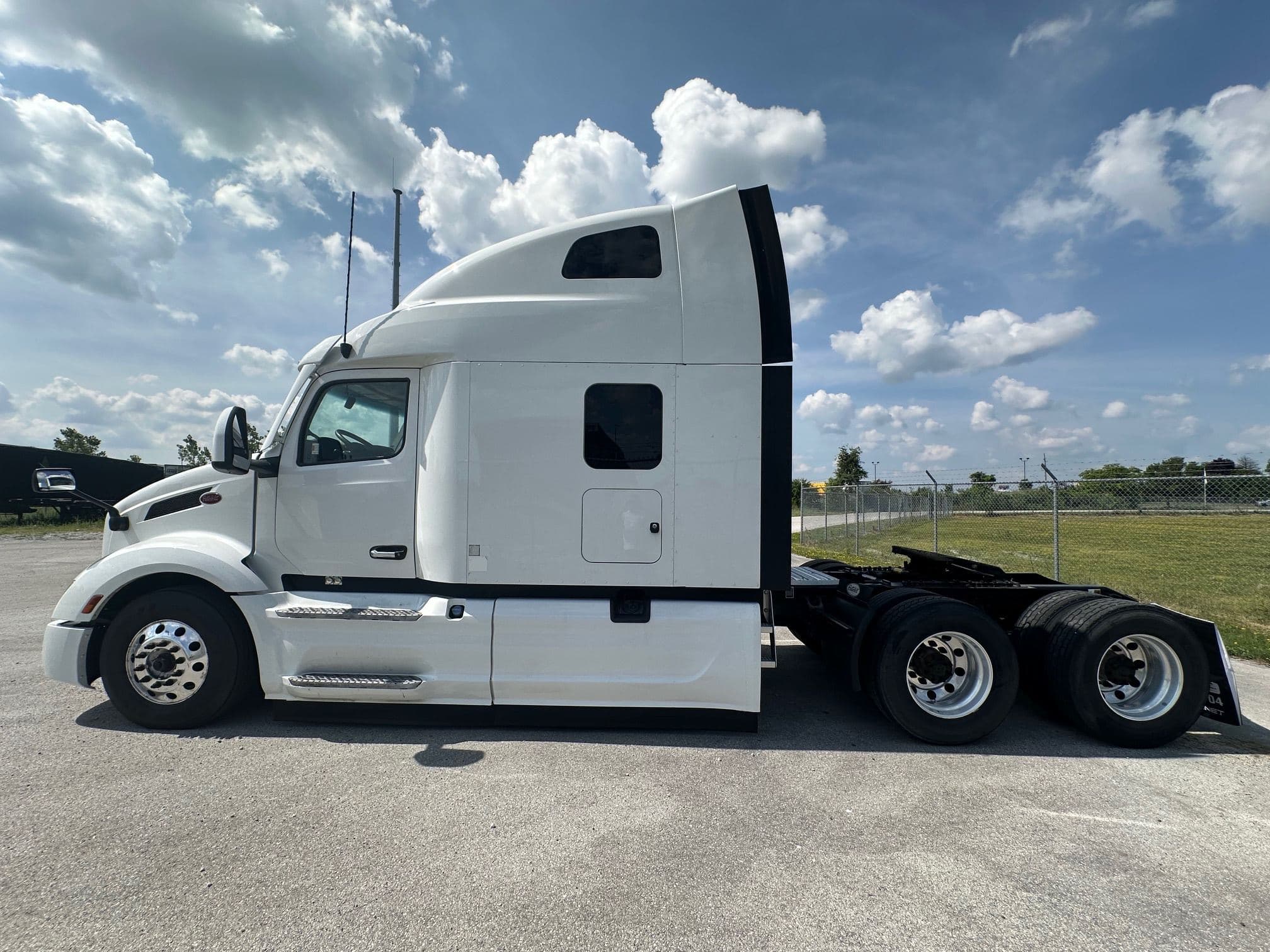 2023 Peterbilt 579 image 5