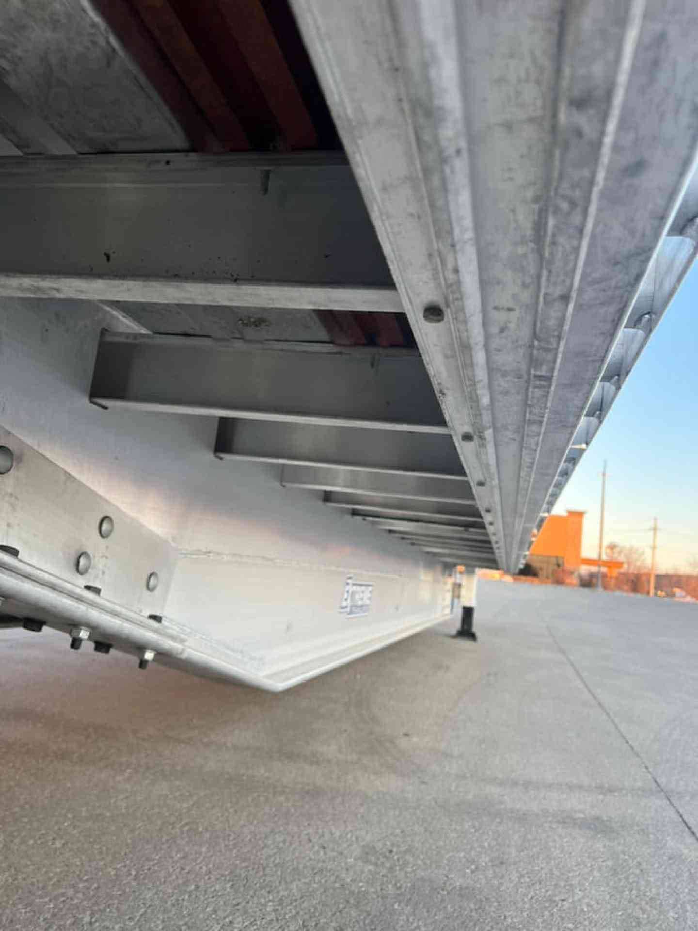 2027 Extreme XS70 Step Deck Tri Axle Low Pro R17.5 image 11
