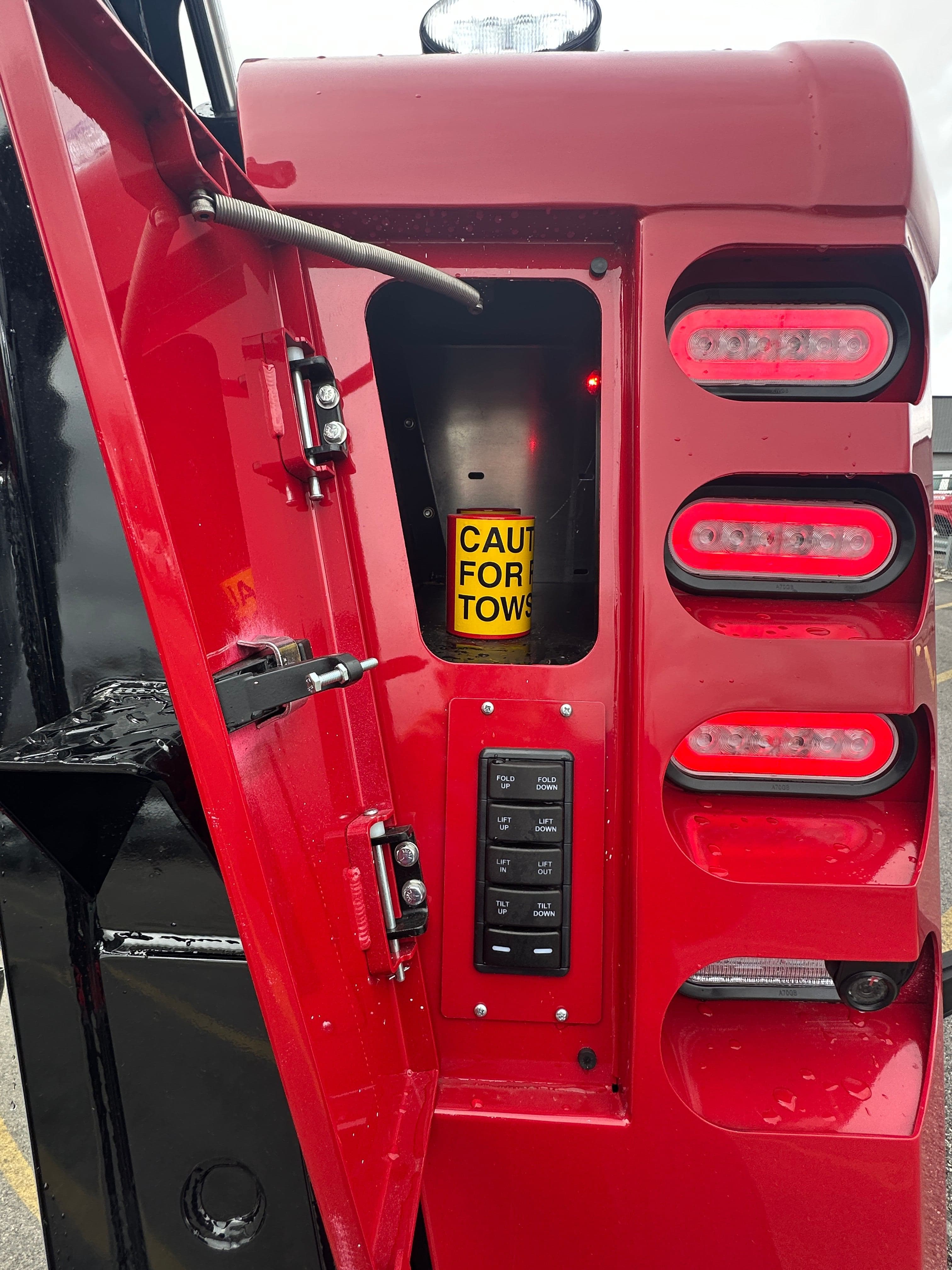 2025 Kenworth T880 with a Century 5130 image 23