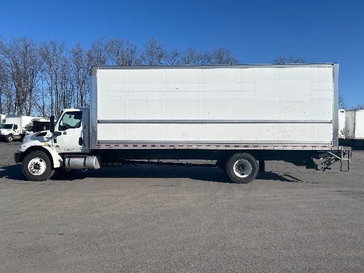 2022 International MV607 Box Truck - 220HP, 6 Speed Automatic, Roll up Door image 4
