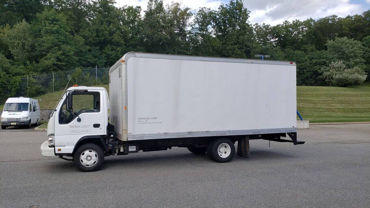 2007 GMC W4500 image 1