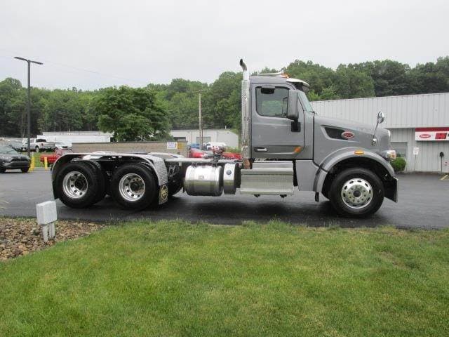 2020 Peterbilt 567 image 4