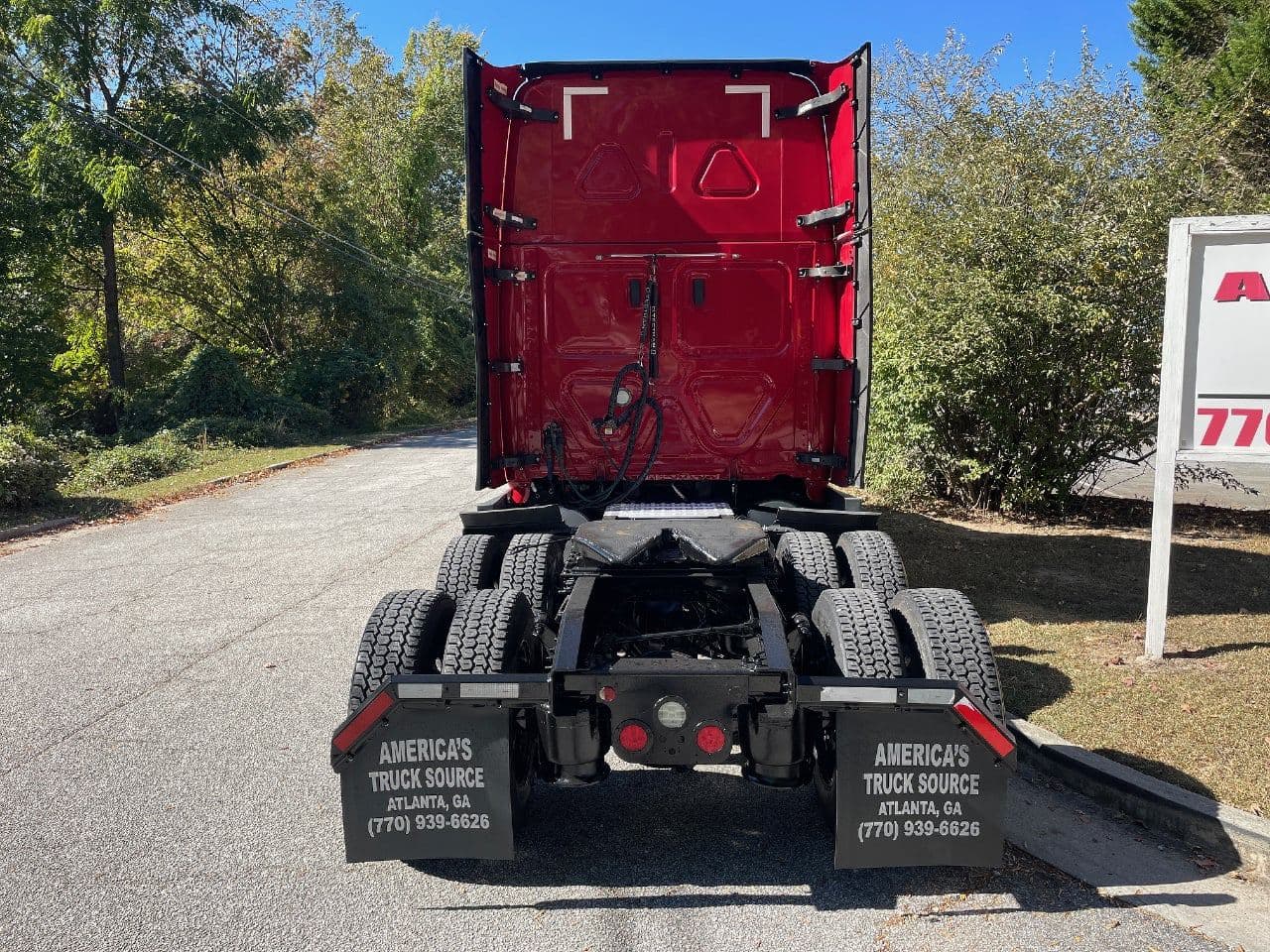 2020 Freightliner Cascadia 126 image 4