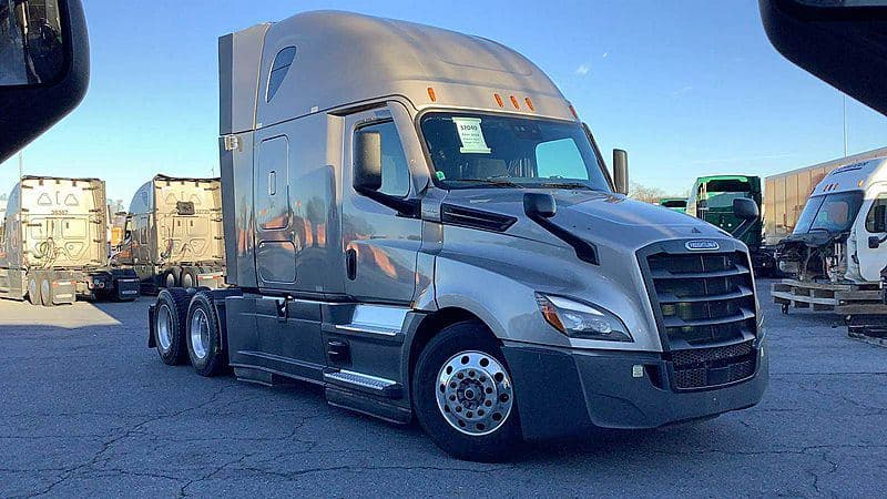 2024 Freightliner Cascadia 126 image 1
