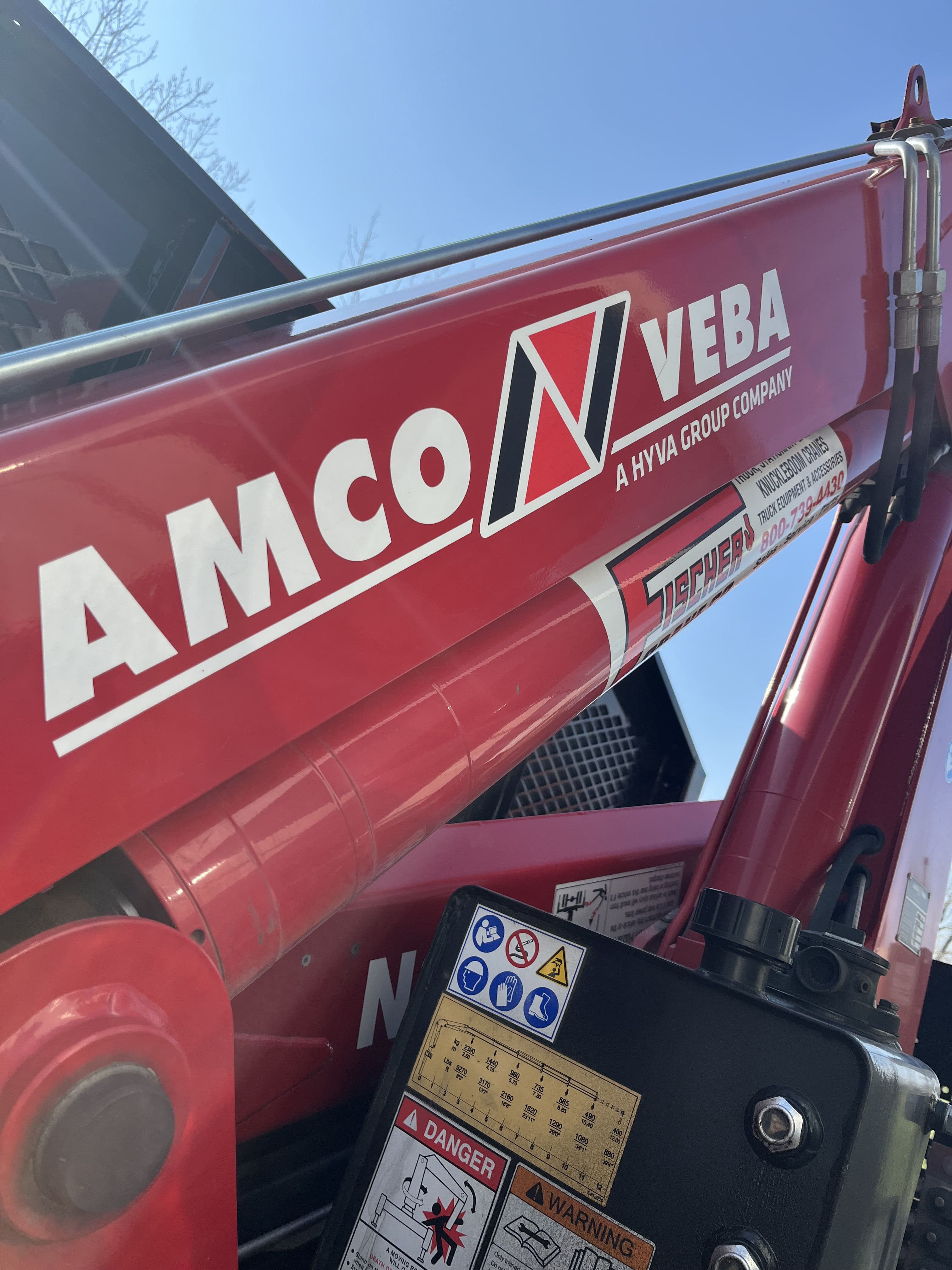 2014 International 4300 Knuckleboom Mounted Crane image 17