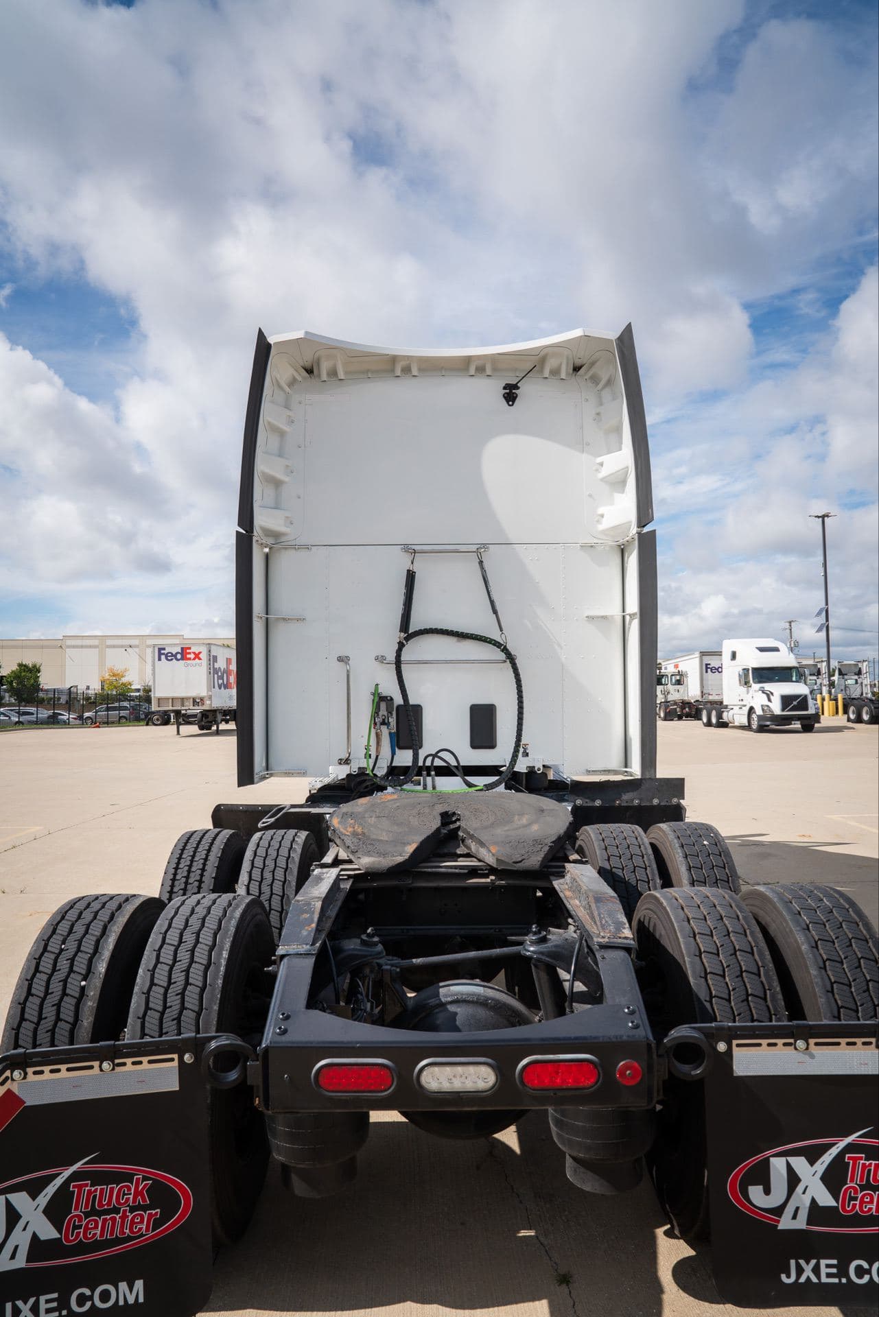 2020 Peterbilt 579 image 15