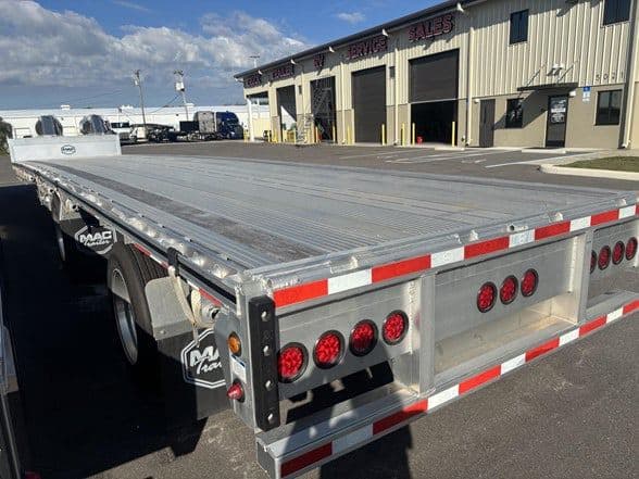 2025 Mac Trailer Mfg 1650 Cft image 4