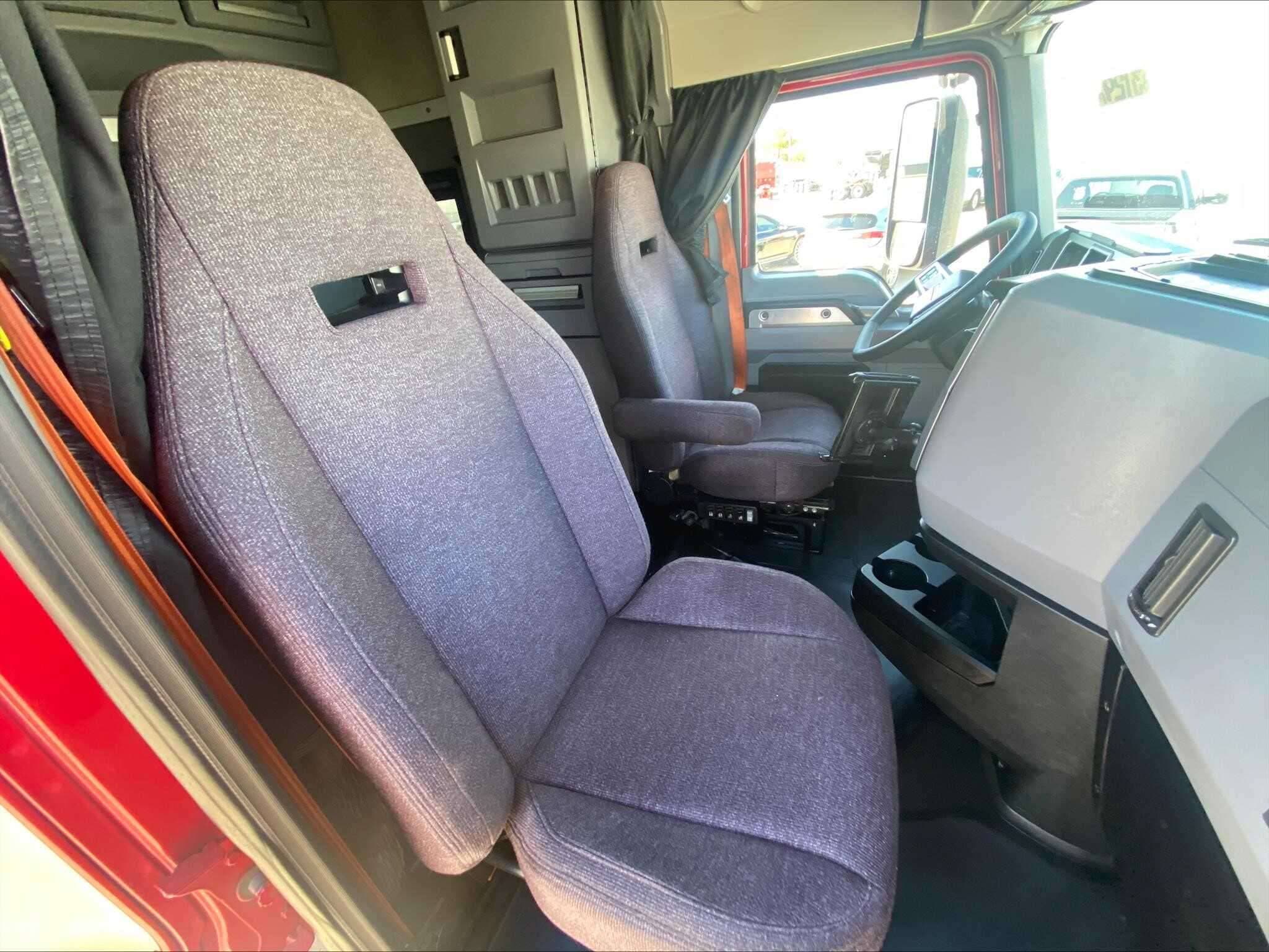 Used 2020 MACK ANTHEM Conventional - Sleeper Truck in Tulsa, OK image 15