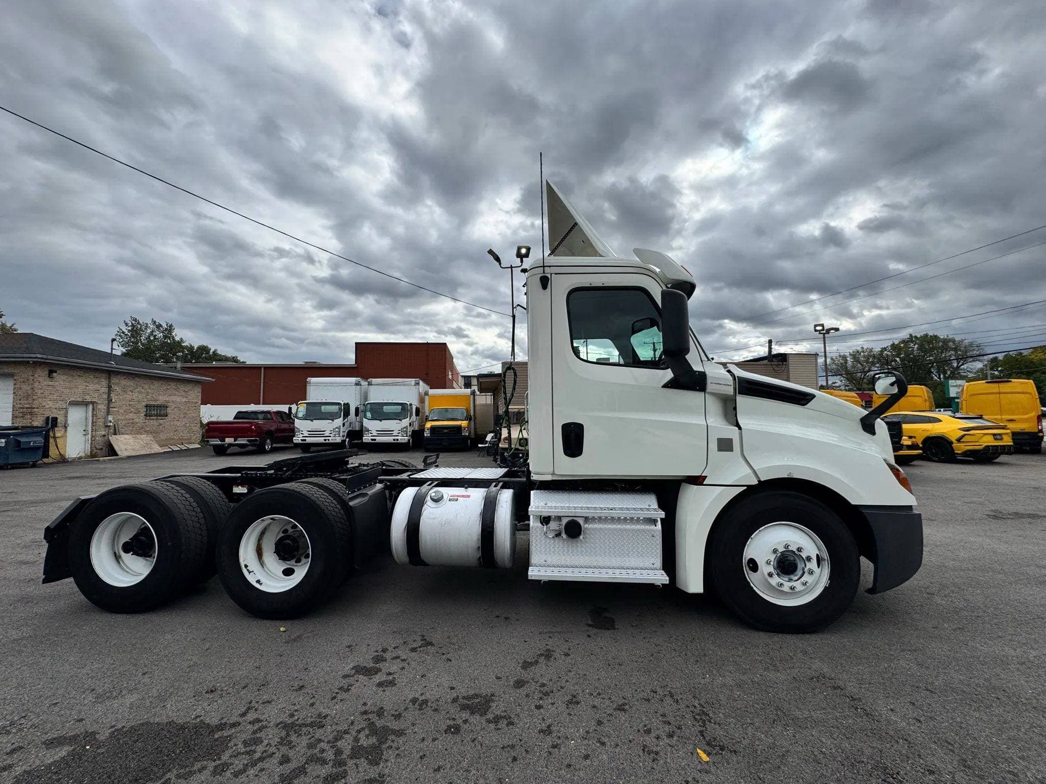 2018 Freightliner Cascadia image 4