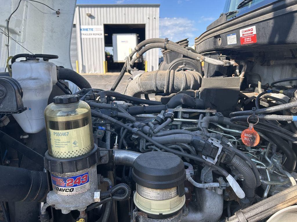 2020 Hino 338 image 12