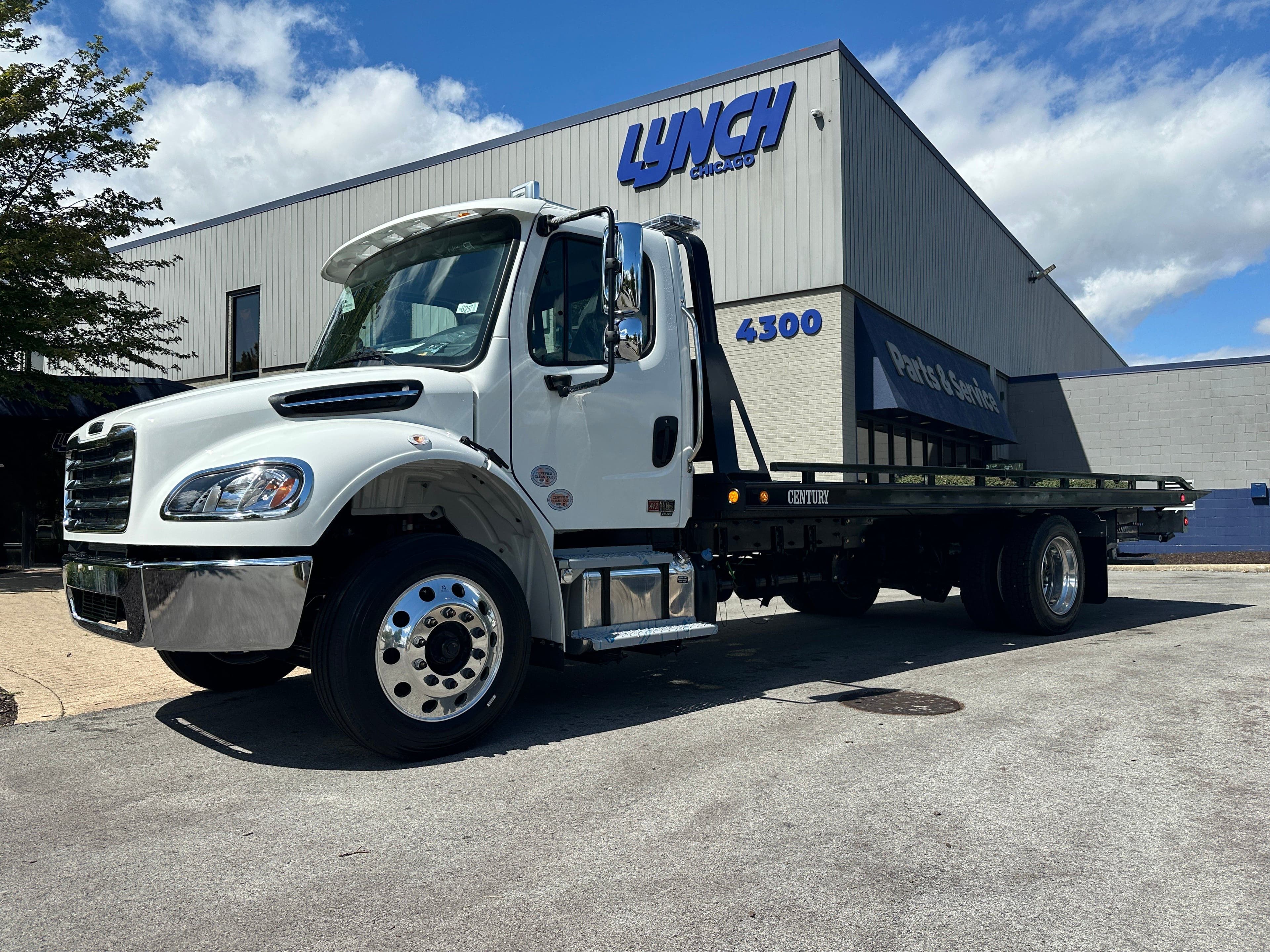 2025 Freightliner M2 106 Medium Duty WITH A CENTURY 21.5' STEEL CARRIER  (SK#: 6257C)  image 1