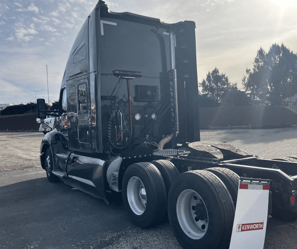 2020 Kenworth T680 image 4