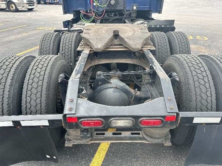 2019 Volvo 64860 image 4