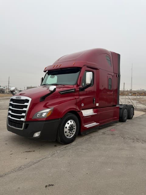 2023 Freightliner Cascadia image 1