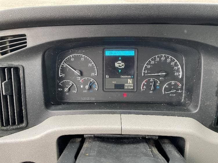 2019 Freightliner Cascadia 126 Day Cab Truck - 455HP, 12 Speed Automatic image 11