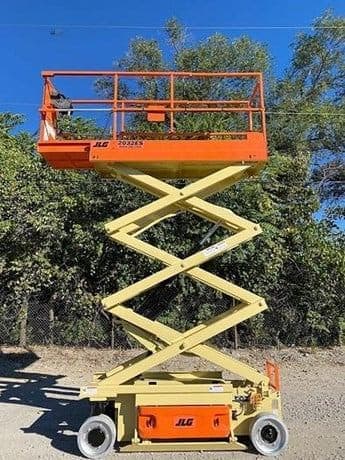 2015 JLG 2032ES image 11