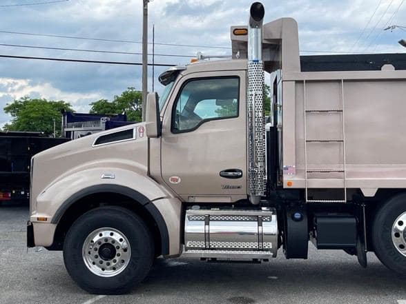 2025 Kenworth T880 image 6