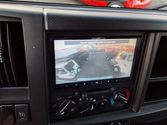 2025 Isuzu NRR image 17