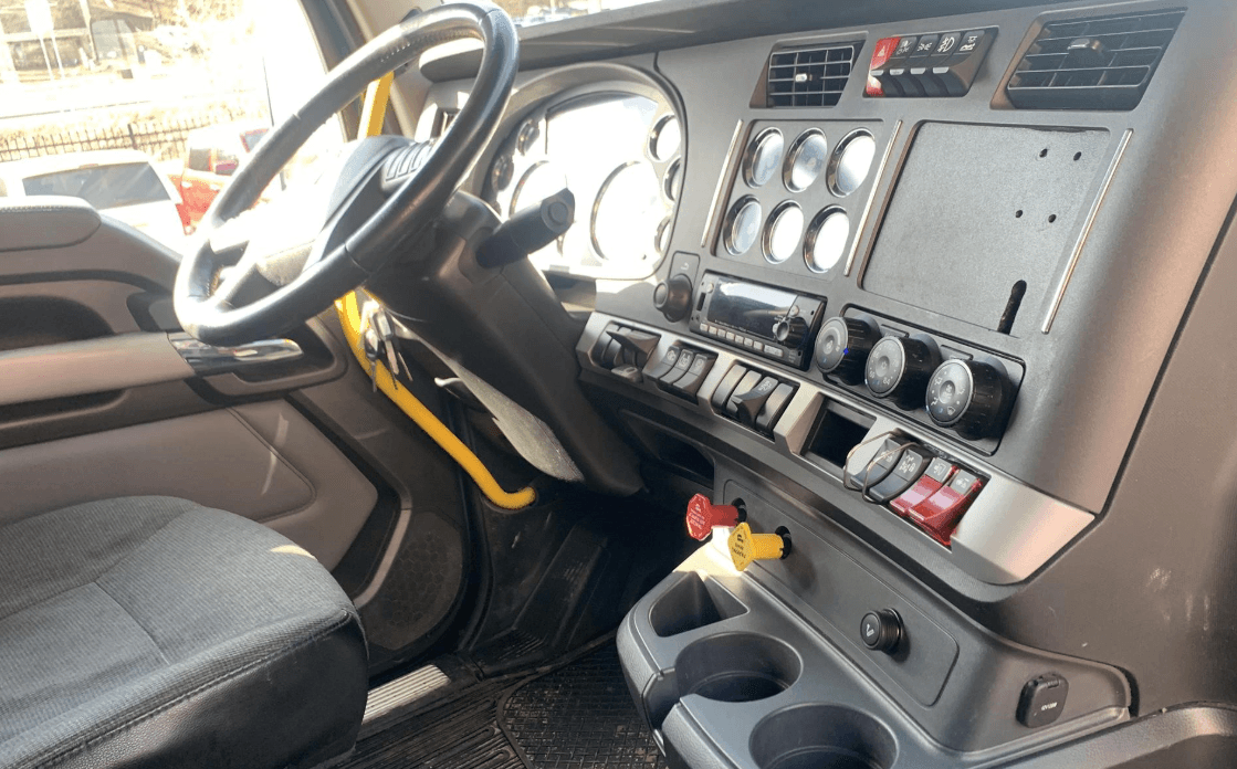 2022 Kenworth 310 image 5