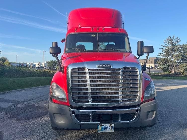 2018 Freightliner Cascadia image 11
