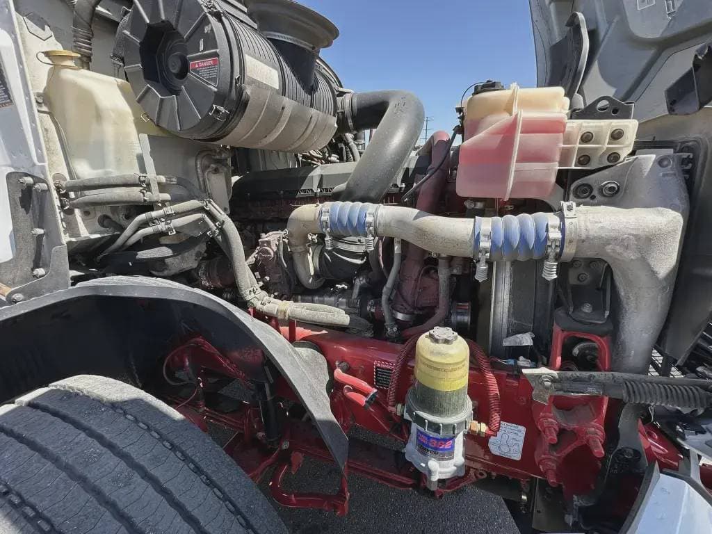 Used 2021 MACK Conventional - Sleeper Truck image 17