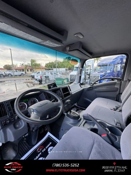 2019 Isuzu NRR image 13