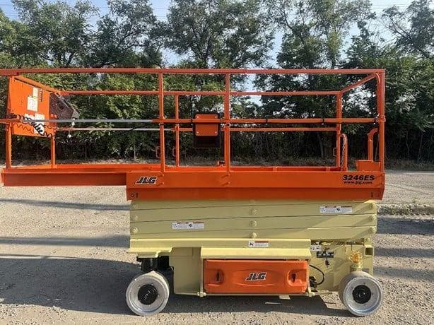 2019 JLG 3246ES image 1