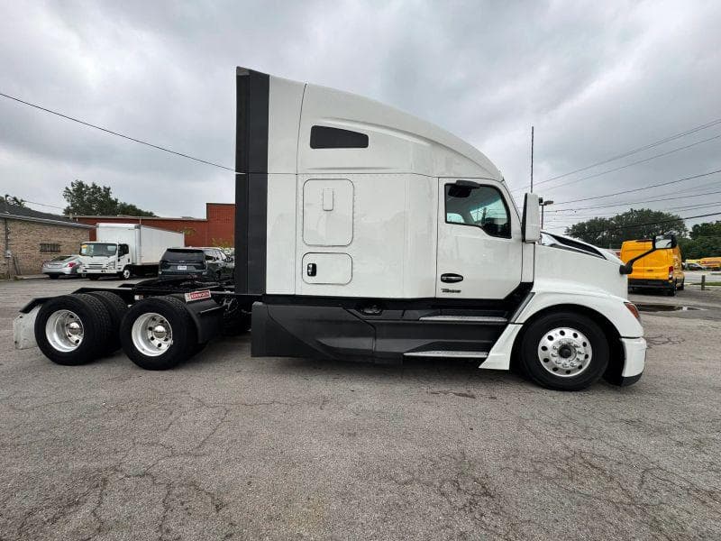 2023 Kenworth T600 image 4