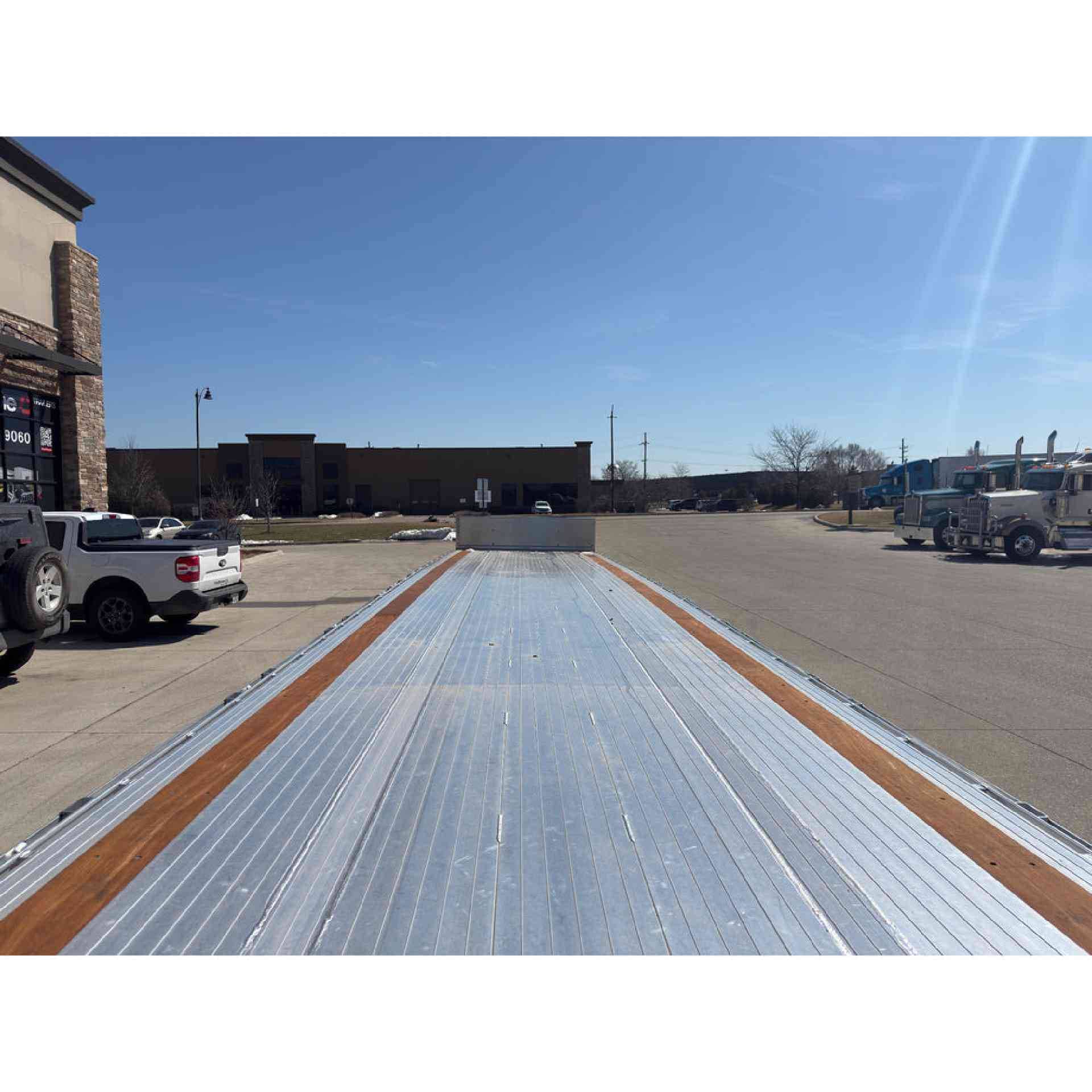 2027 Extreme XS70 Step Deck Tri Axle R22.5 image 16