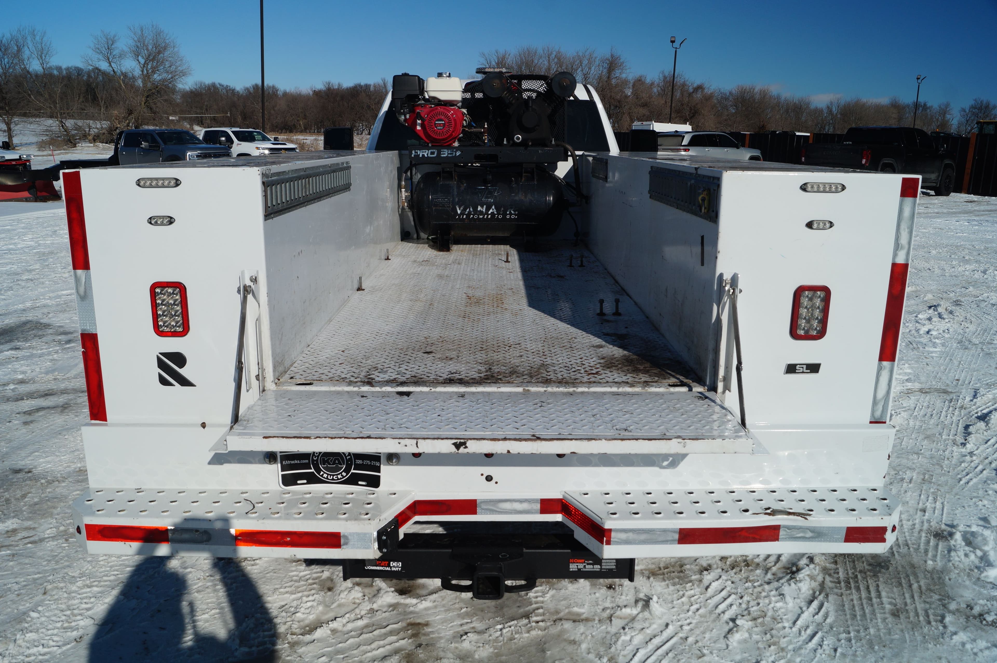 2022 Chevrolet Silverado 3500 HD - Service Utility Truck - 4WD 6.6L V8 Duramax image 27