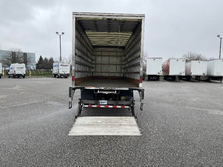 2022 International MV607 Box Truck - 220HP, 6 Speed Automatic, Roll up Door image 9