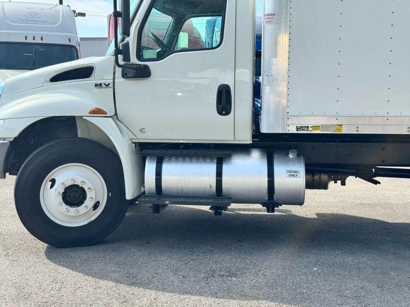 2020 International MV607 image 4