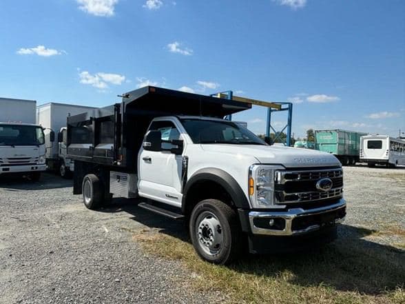 2024 Ford F550 image 1
