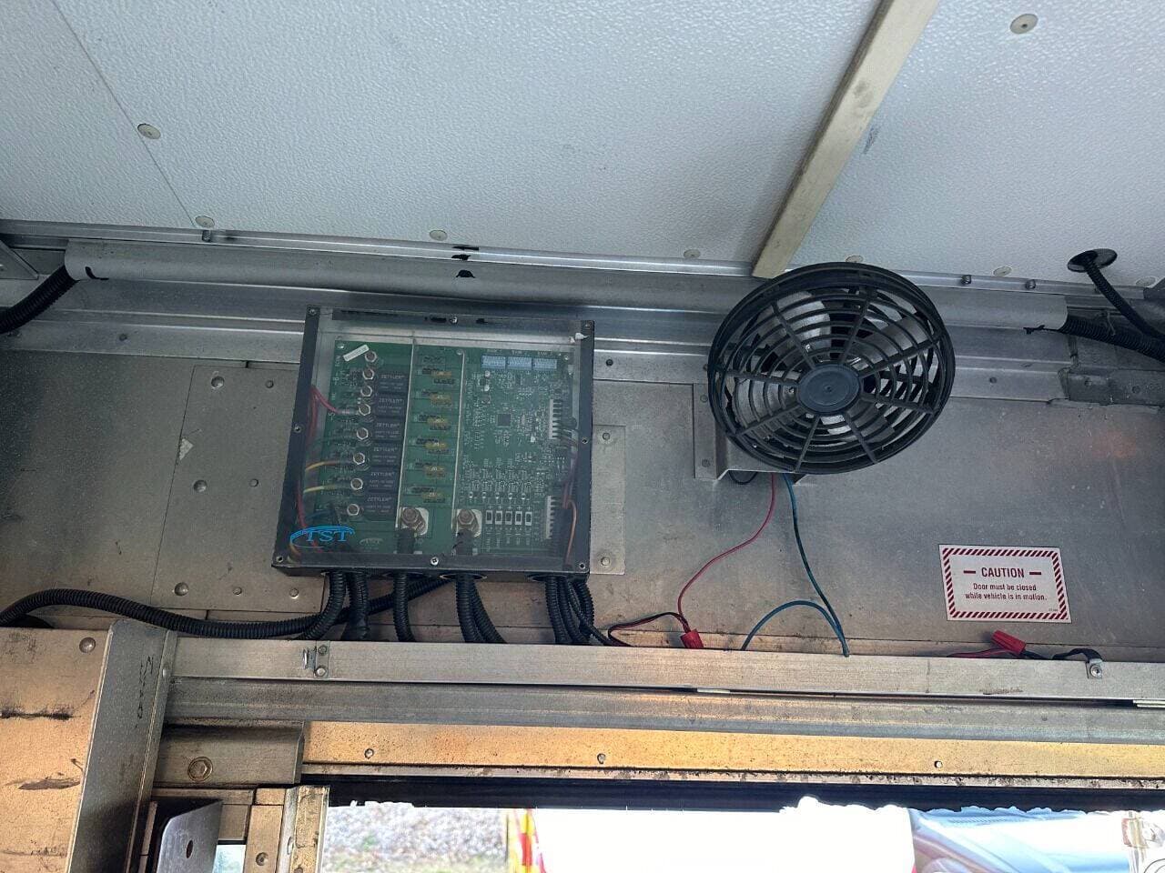 2010 Freightliner MT45 image 5