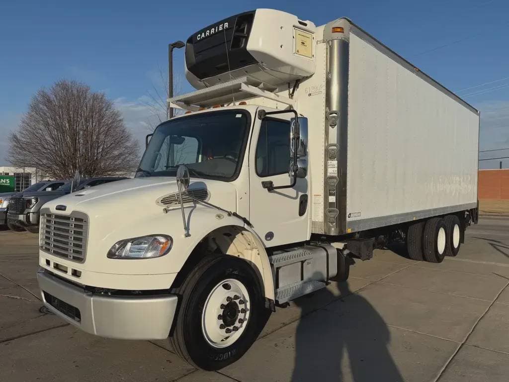 Used 2015 FREIGHTLINER Reefer/Refrigerated Truck, Expeditor-Hotshot, Catering Truck - Food Truck - BUSINESS CLASS M2 106  image 1