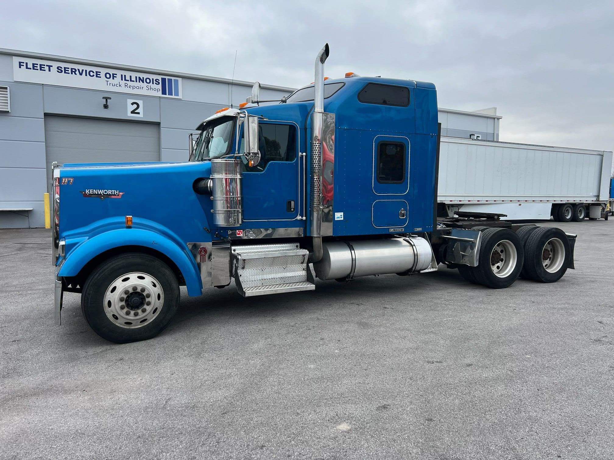 2006 Kenworth W900 – Complete Overhaul image 1