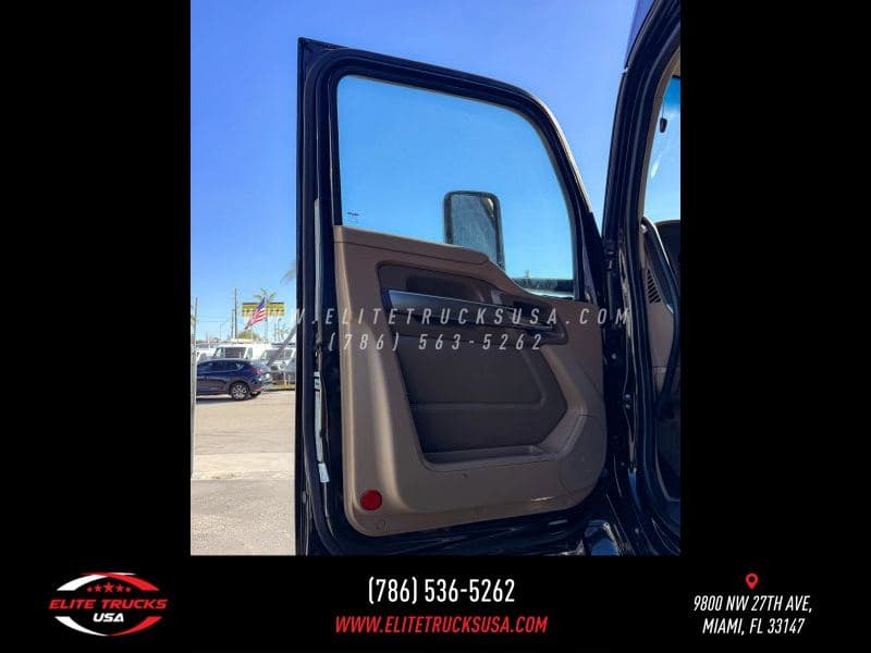 2019 Kenworth T600 image 11
