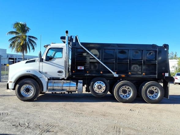 2026 Kenworth T880 image 4