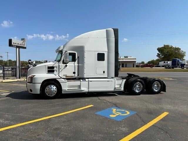New 2024 MACK ANTHEM Conventional - Sleeper Truck image 2