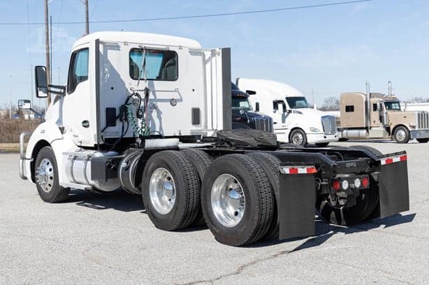 2021 Kenworth T680 image 10