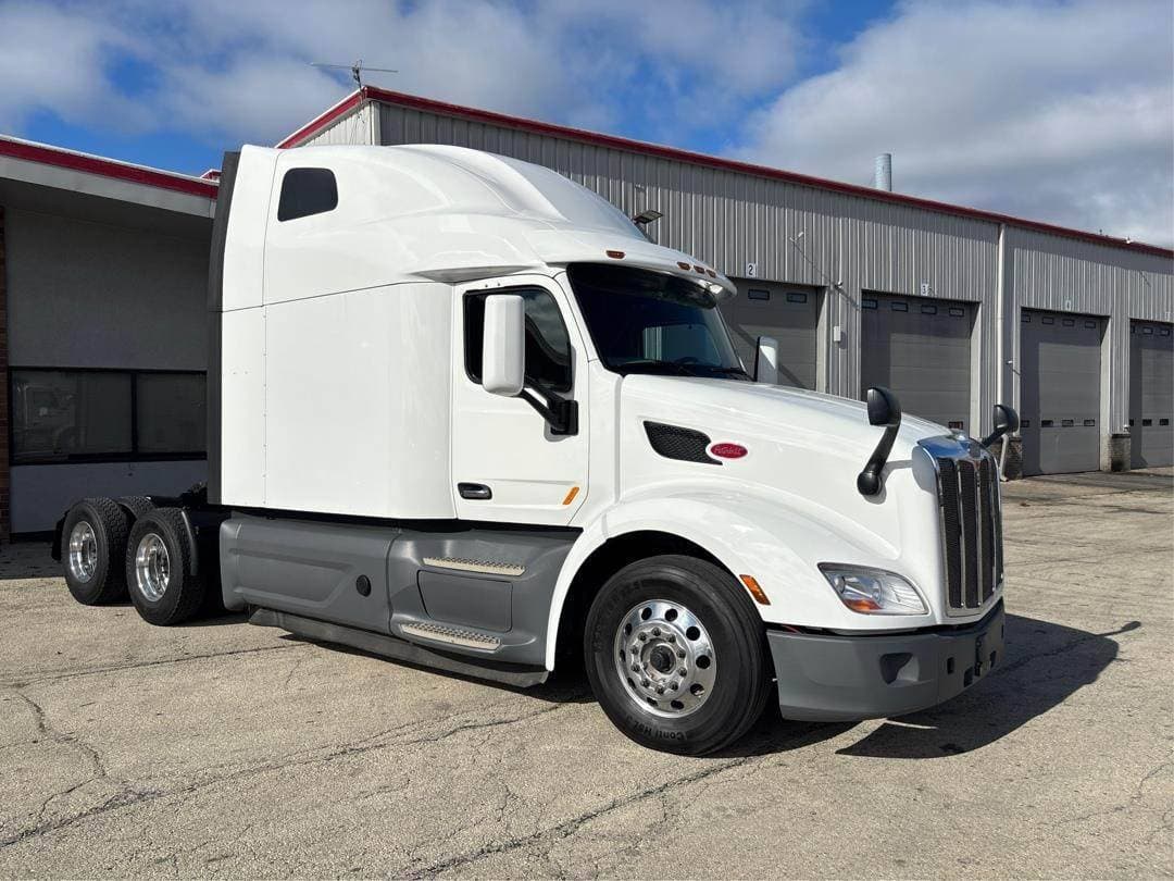 2021 Peterbilt 579 image 6